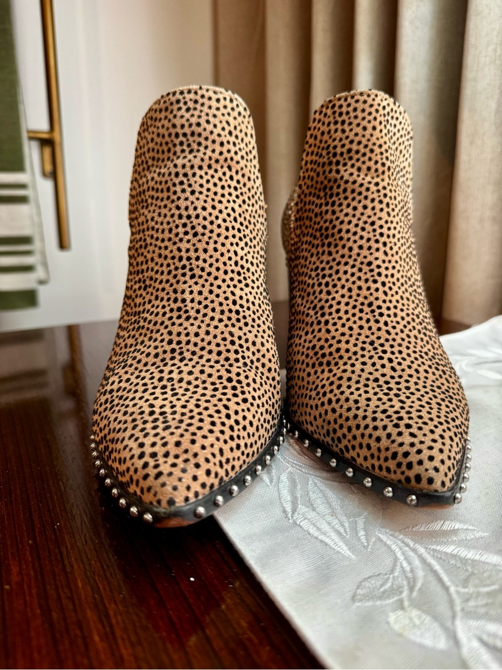 Gianni Bini Women’s Brown Speckled Ankle Booties with Studded Sole